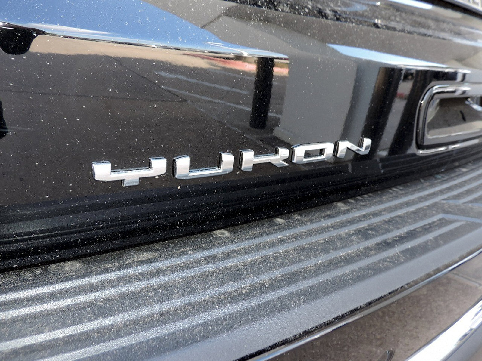 New 2026 GMC Yukon XL Elevation w/ Elevation Premium Package AWD/4WD image 13