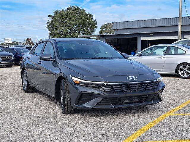 New 2026 Hyundai Elantra SE w/ Cargo Package FWD image 1