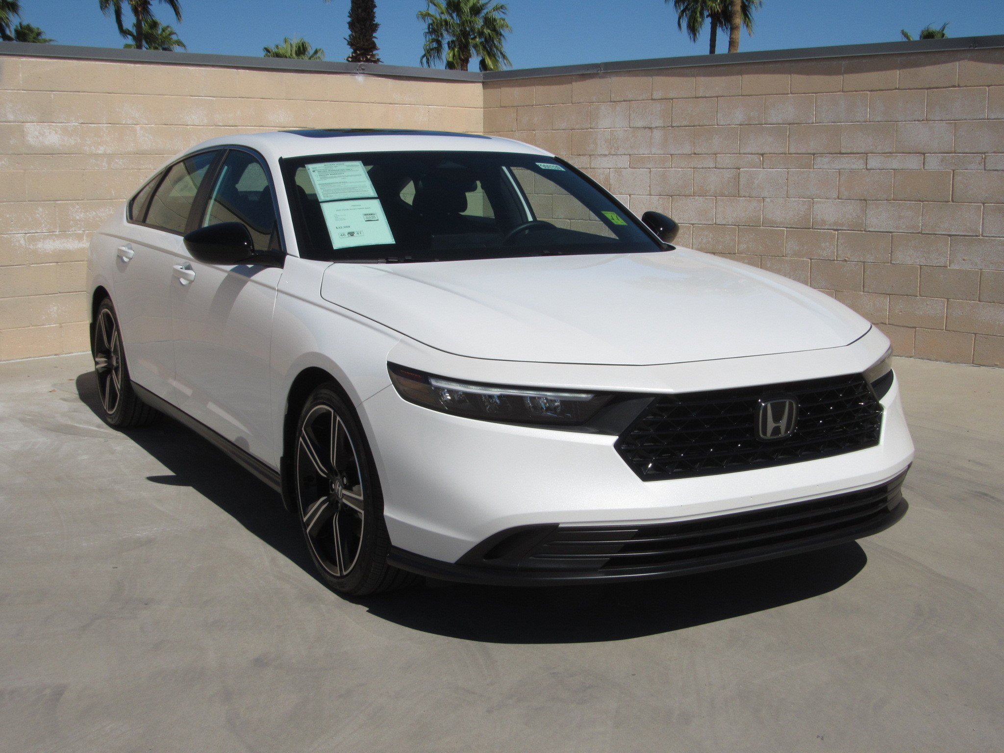Used 2025 Honda Accord Sport image 2