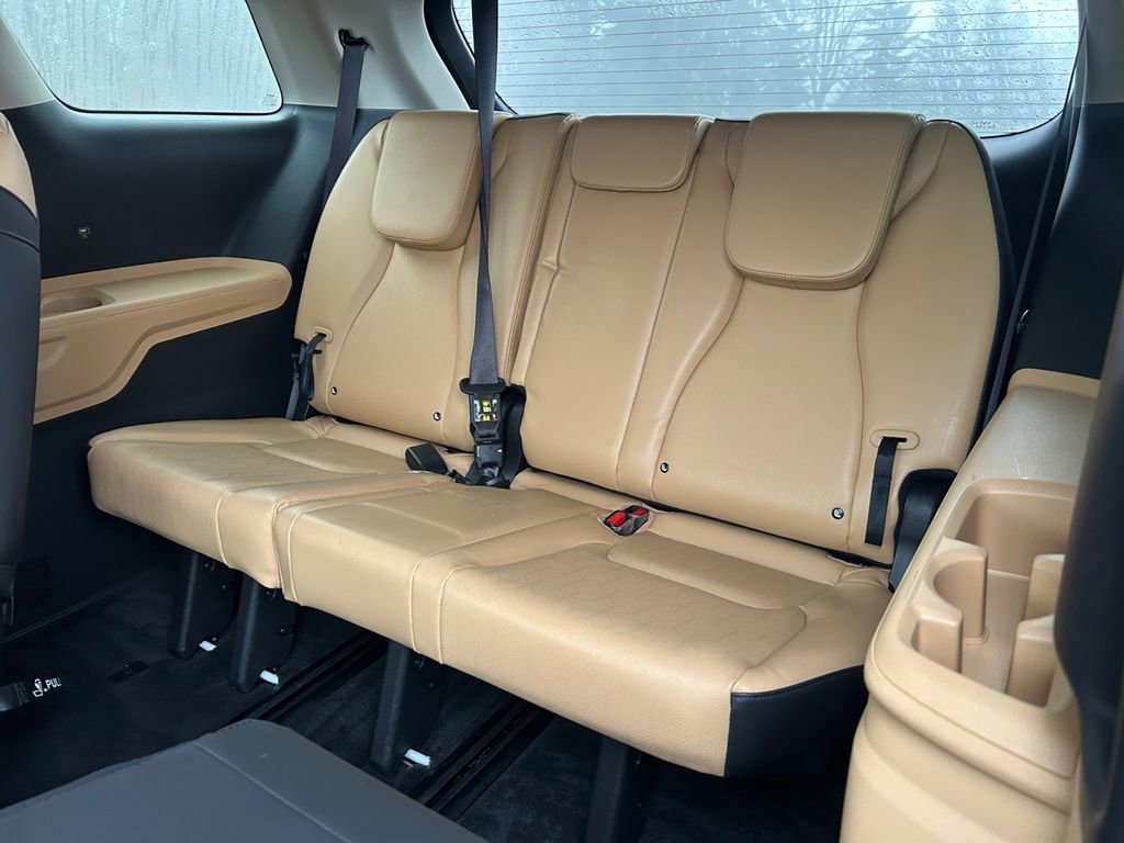 Used 2024 Kia Carnival LX image 35