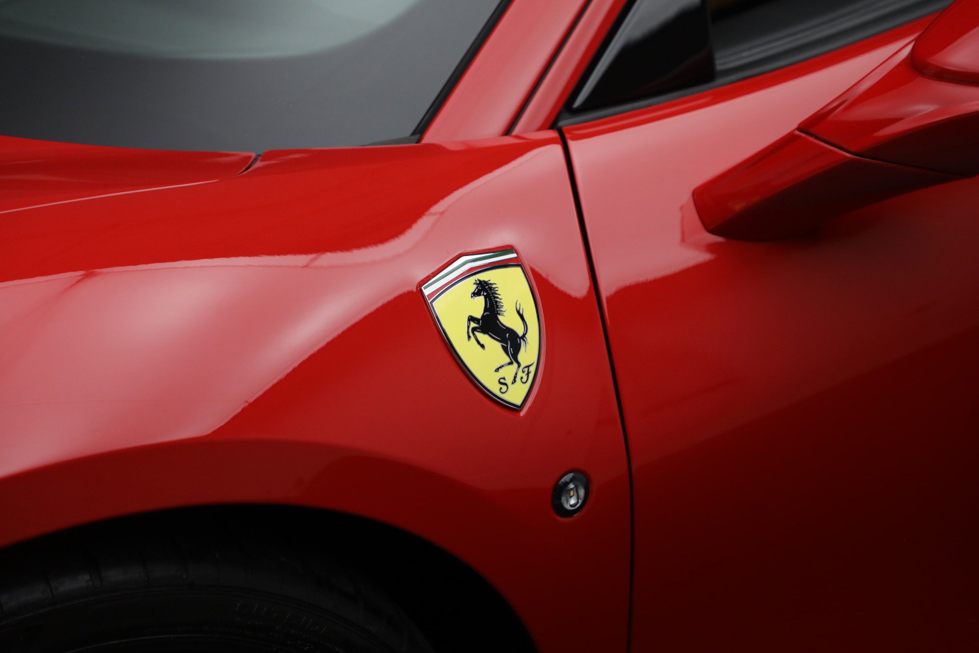 Certified 2020 Ferrari F8 Tributo image 25