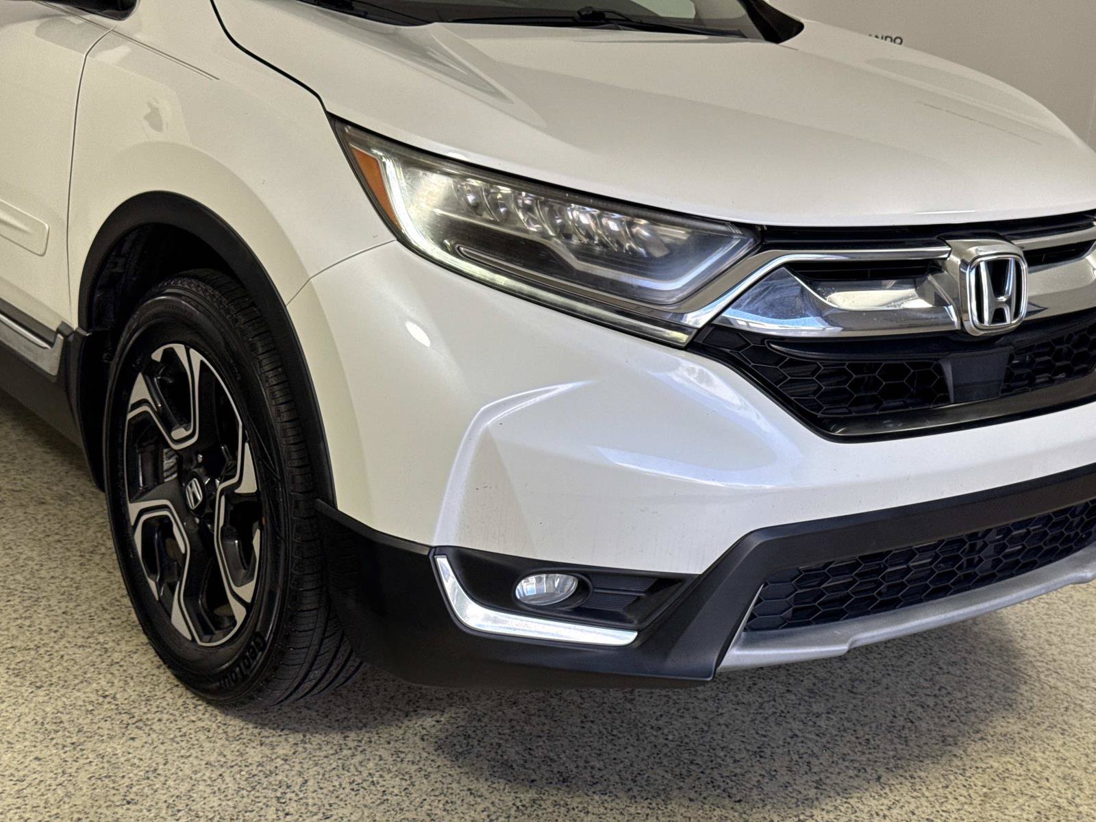 Used 2017 Honda CR-V Touring image 9