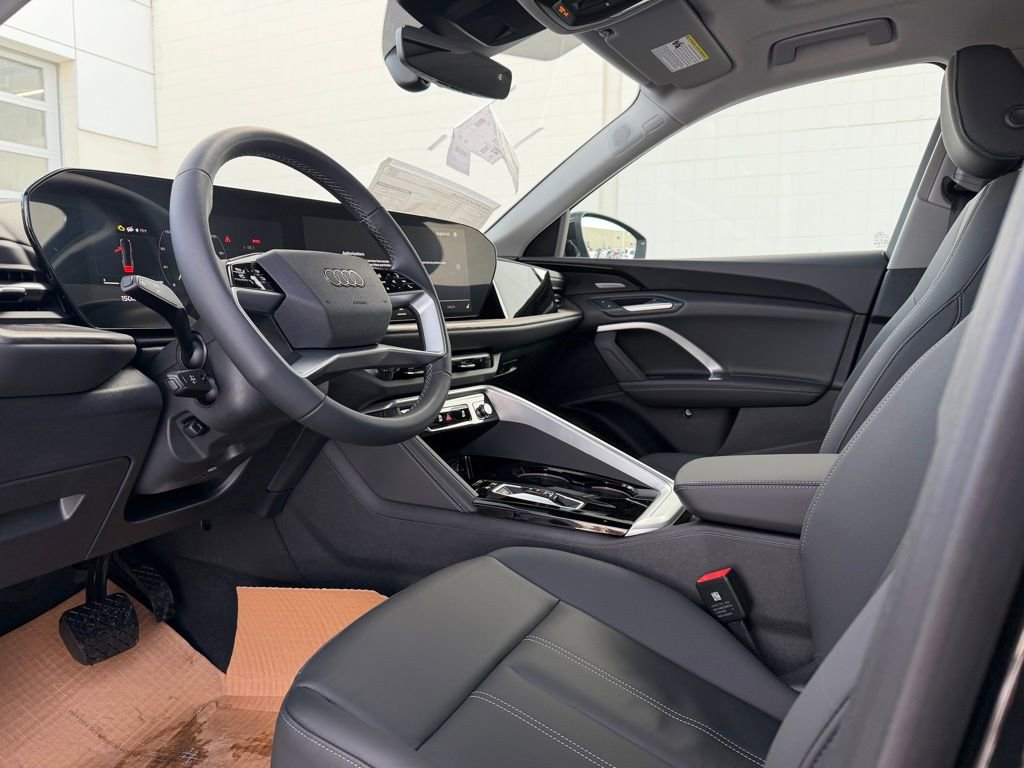 New 2025 Audi Q5 Premium Plus AWD/4WD image 3