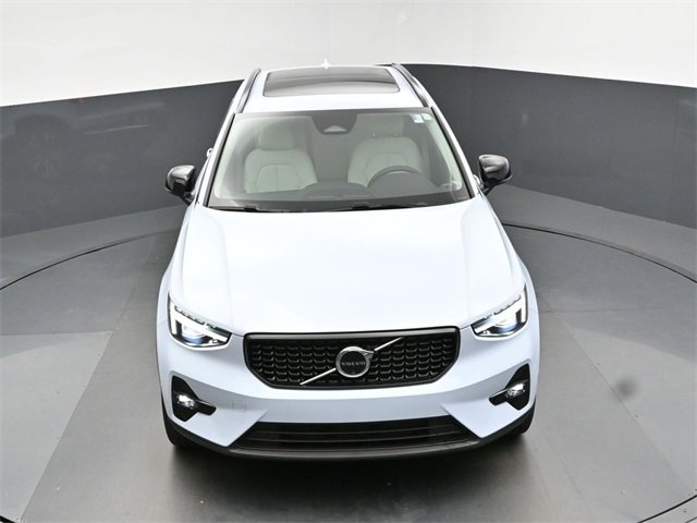 Used 2024 Volvo XC40 B5 Ultimate w/ Protection Package Premier image 47