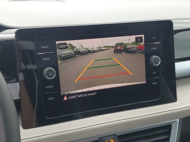New 2025 Volkswagen Taos SE image 20
