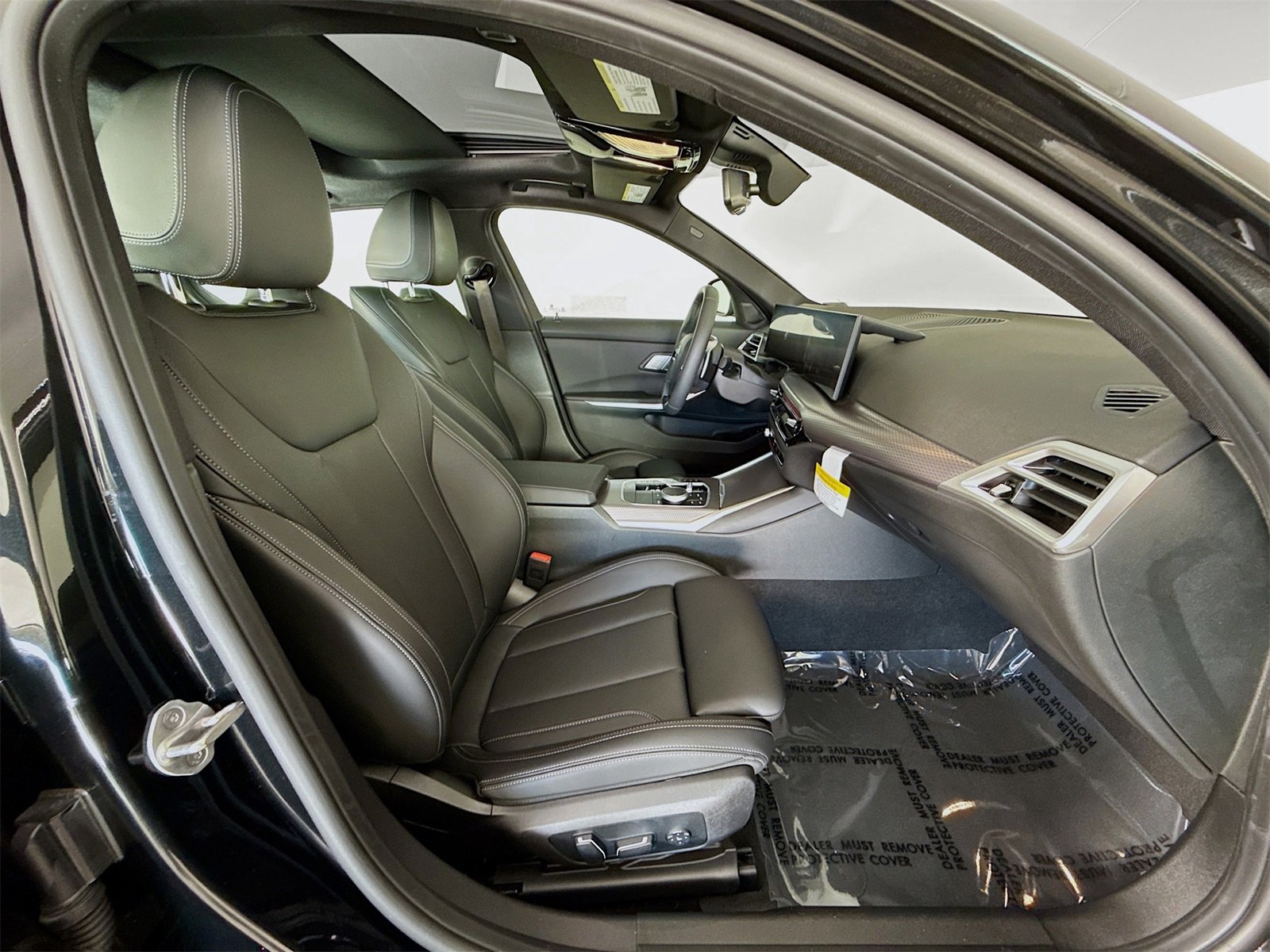 Used 2025 BMW 330i Sedan w/ Convenience Package image 29