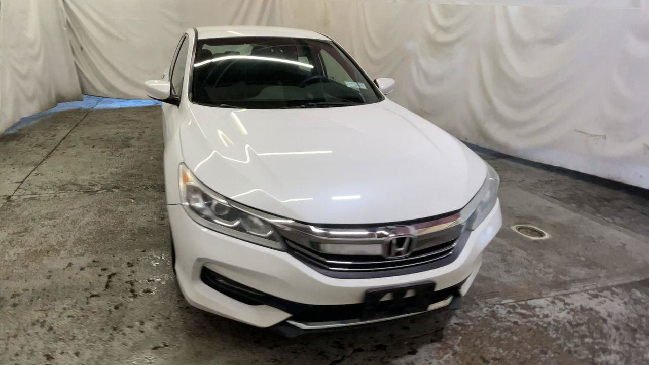Used 2017 Honda Accord Sport Special Edition image 3