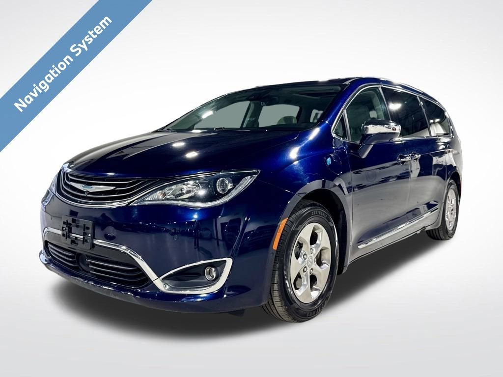 Used 2018 Chrysler Pacifica Limited w/ Advanced Safetytec Group