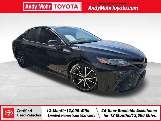 Certified 2021 Toyota Camry SE FWD image 1