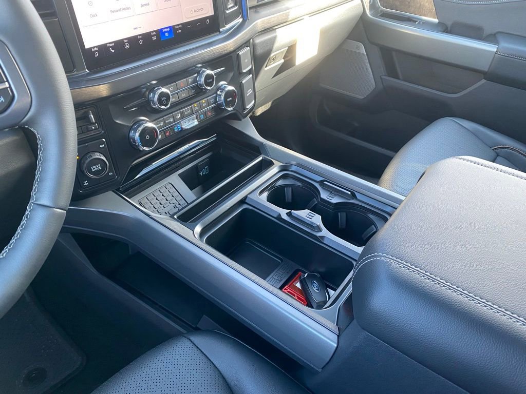 New 2026 Ford F350 Lariat w/ Chrome Package image 25