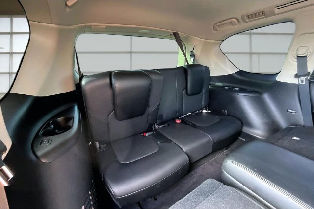 Used 2014 INFINITI QX80 4WD w/ Deluxe Touring Package image 27