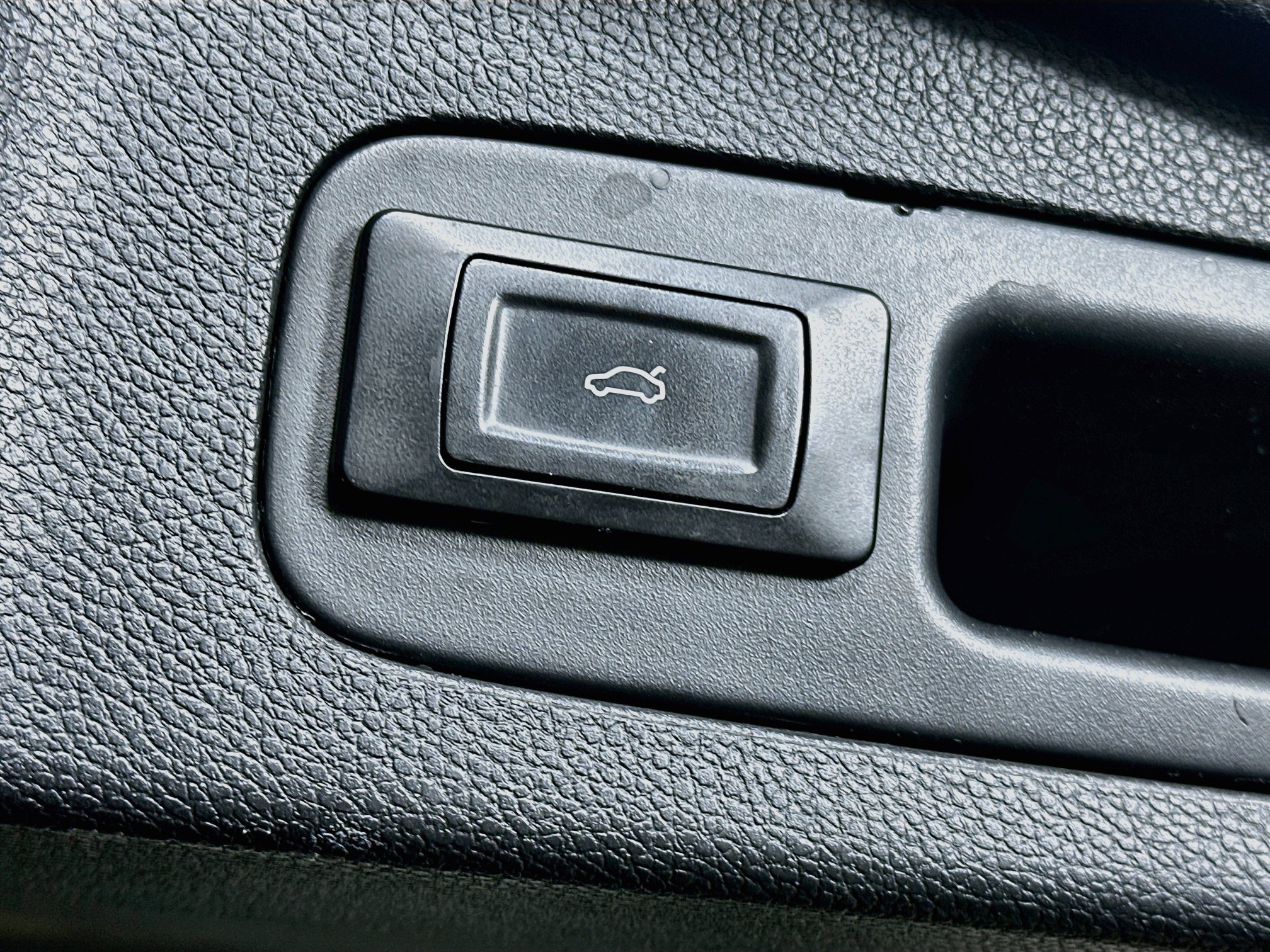 Used 2018 Honda CR-V EX image 29