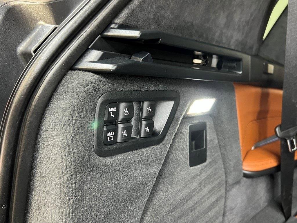 Used 2023 BMW X7 M60i w/ Executive Package image 12