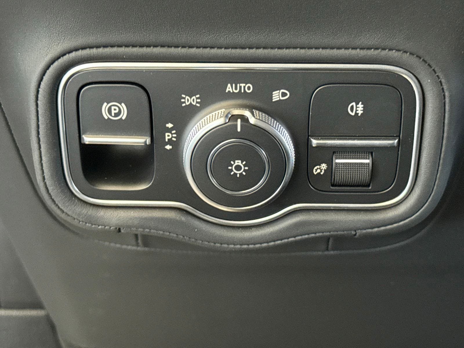 New 2027 Mercedes-Benz G 63 AMG 4MATIC image 16