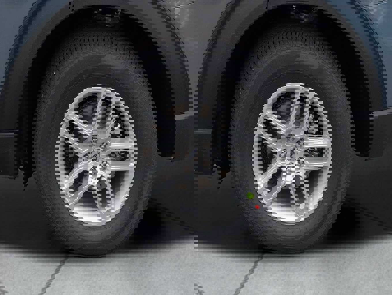 New 2026 Ford Explorer Active w/ Active Comfort Package image 12