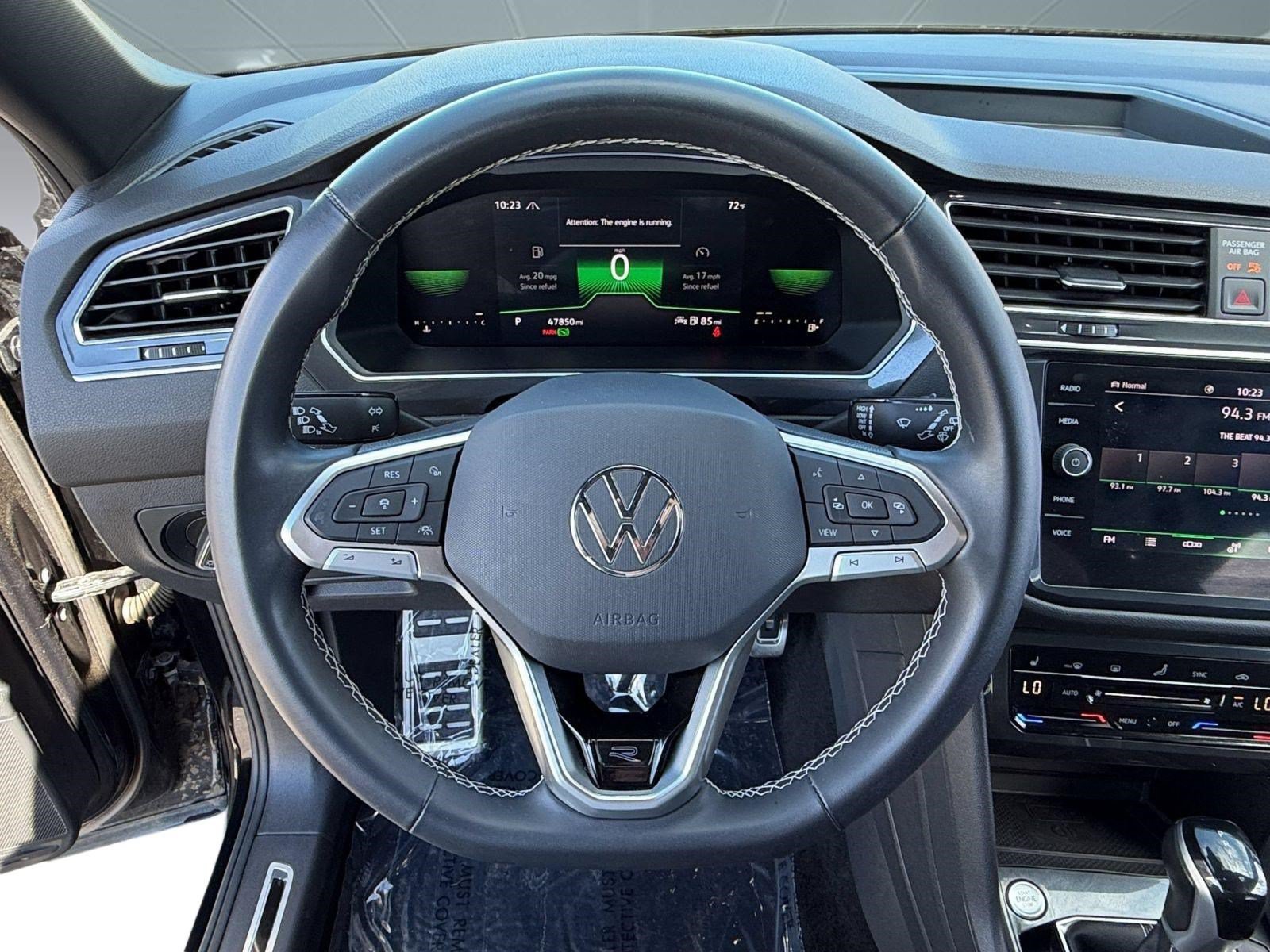 Used 2023 Volkswagen Tiguan SE R-Line AWD/4WD image 11