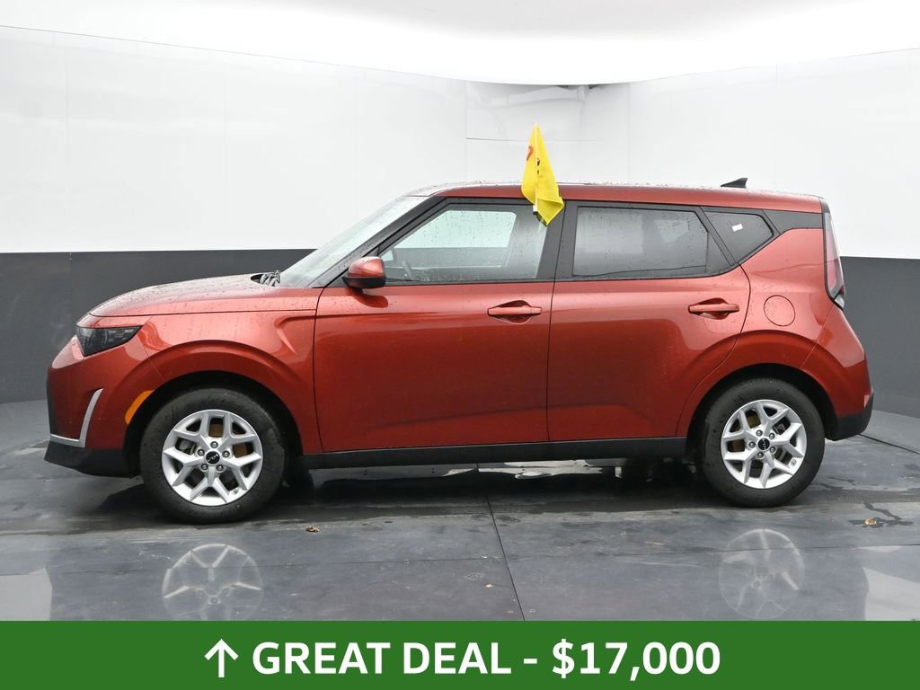 Used 2025 Kia Soul LX w/ LX Technology Package image 9
