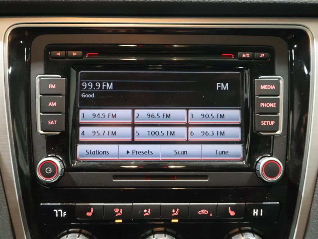 Used 2012 Volkswagen Passat TDI SE image 26