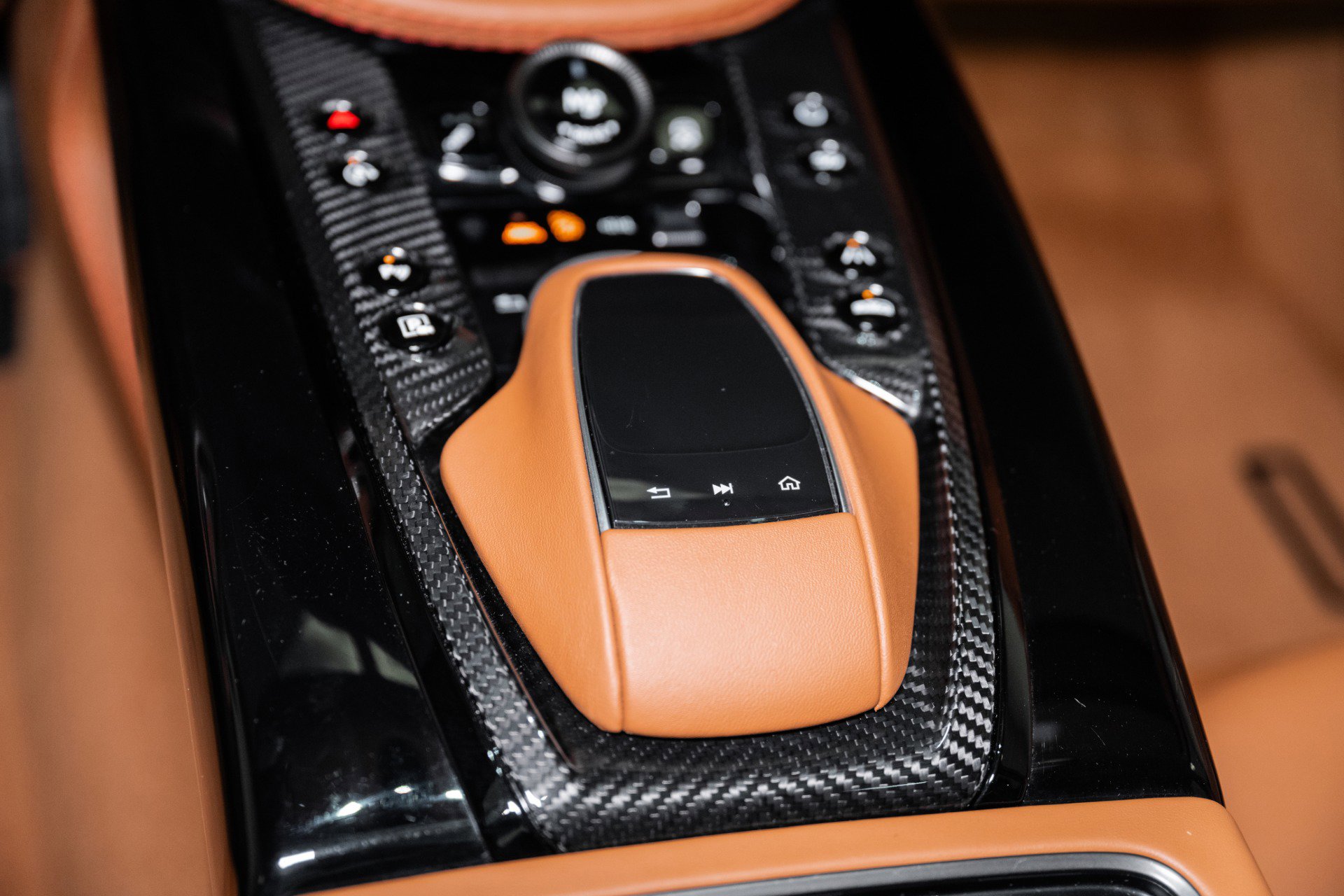 Used 2023 Aston Martin DBX 707 image 39