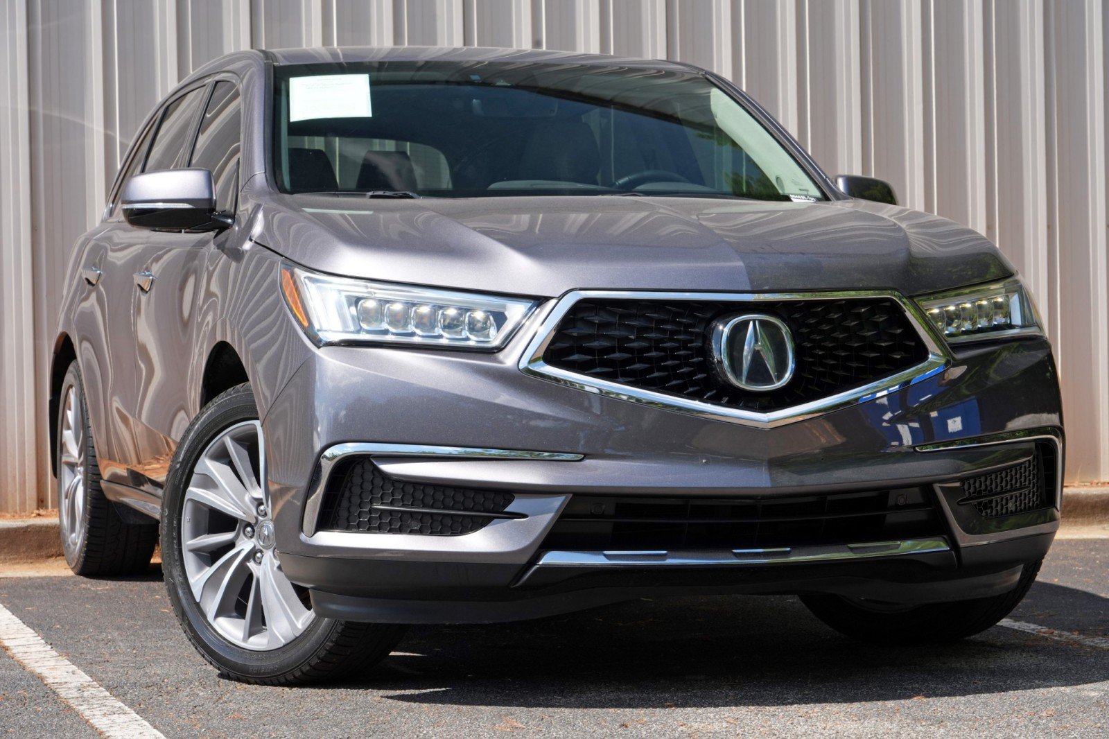 Used 2018 Acura MDX w/ Technology Package FWD image 2