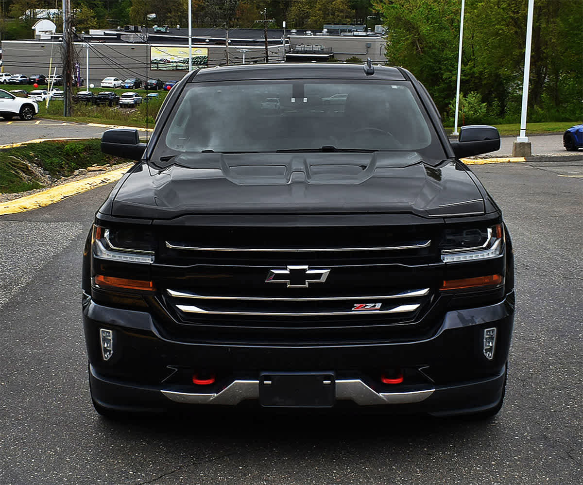Used 2018 Chevrolet Silverado 1500 LT w/ Redline Edition AWD/4WD image 5