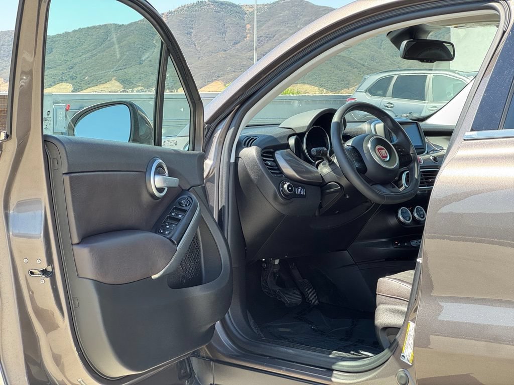 Used 2016 FIAT 500X Lounge FWD image 8