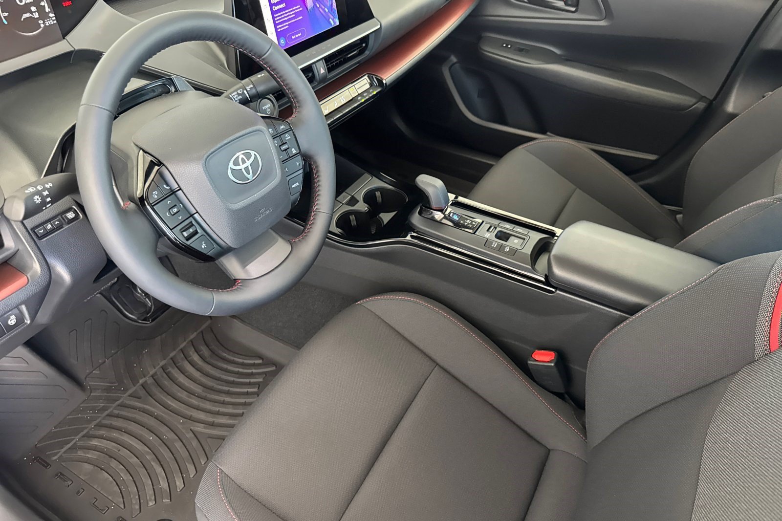 New 2027 Toyota Prius Plug-In Hybrid FWD image 4