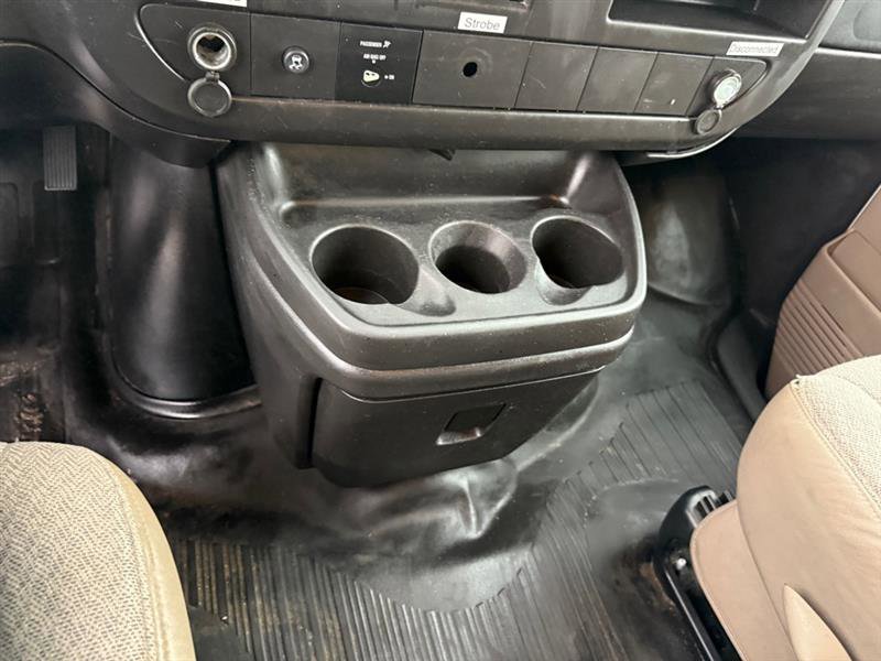 Used 2011 Chevrolet Express 2500 image 33