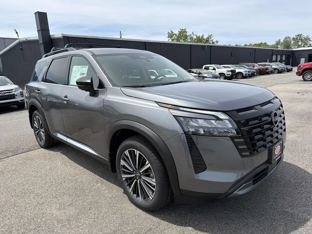New 2026 Nissan Pathfinder Platinum AWD/4WD image 2
