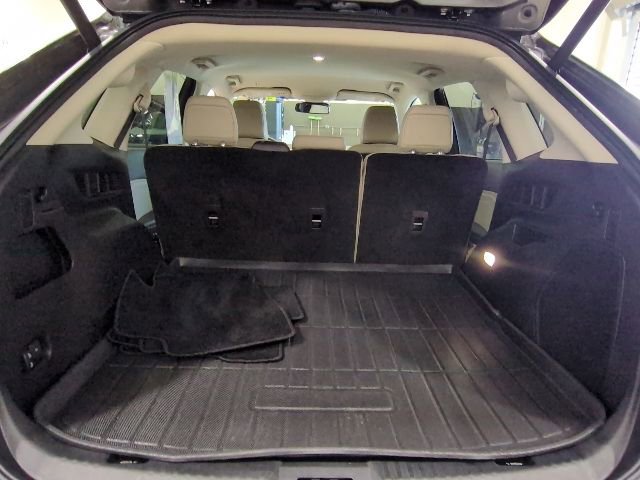 Used 2023 Ford Edge Titanium AWD/4WD image 18