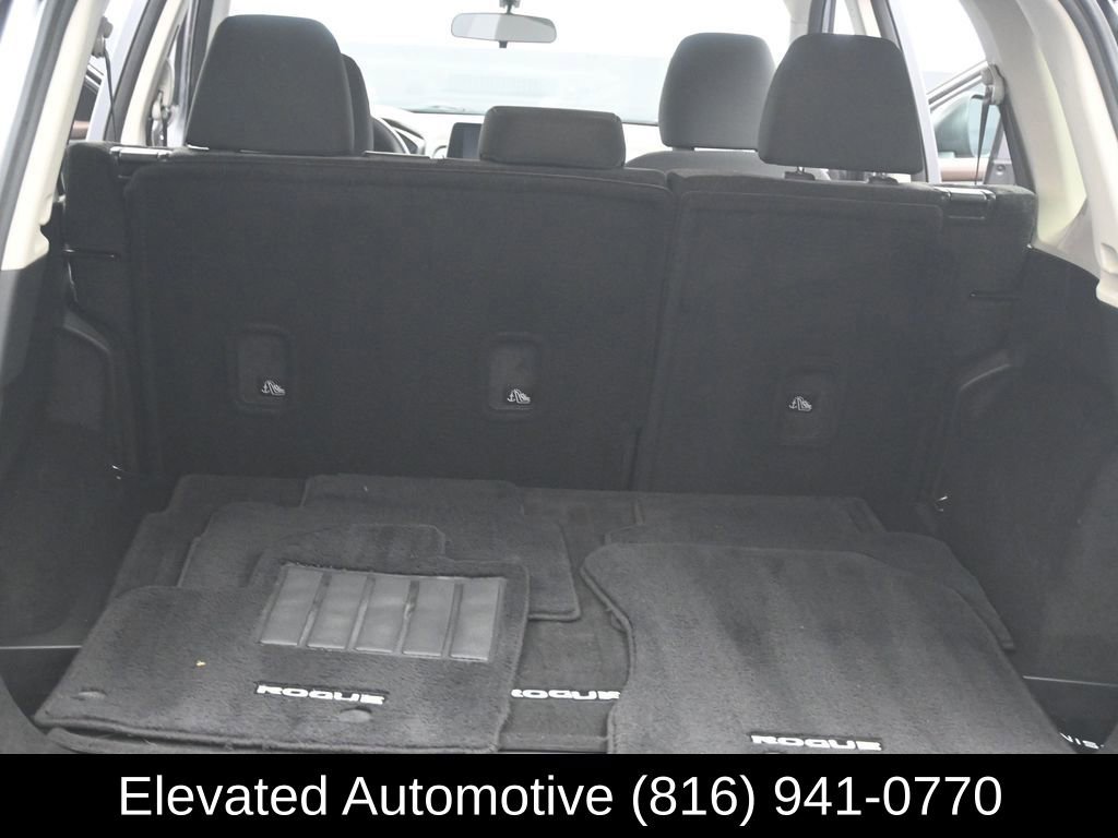 Used 2022 Nissan Rogue S image 19