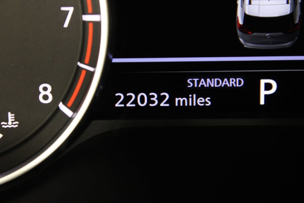 Used 2025 Nissan Rogue SV image 28