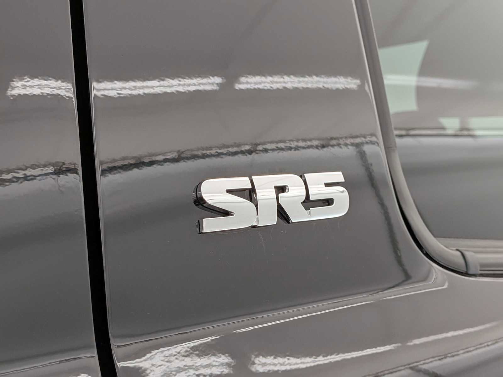Used 2021 Toyota Tundra SR5 AWD/4WD image 10
