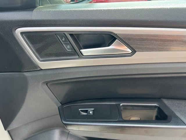 Used 2021 Volkswagen Atlas SEL FWD image 40