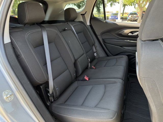 Used 2024 GMC Terrain SLE w/ Driver Convenience Package FWD image 32