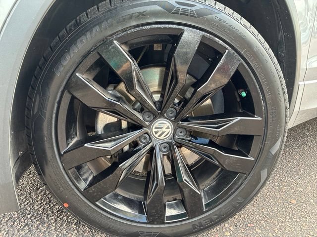 Used 2021 Volkswagen Tiguan SE R-Line AWD/4WD image 9