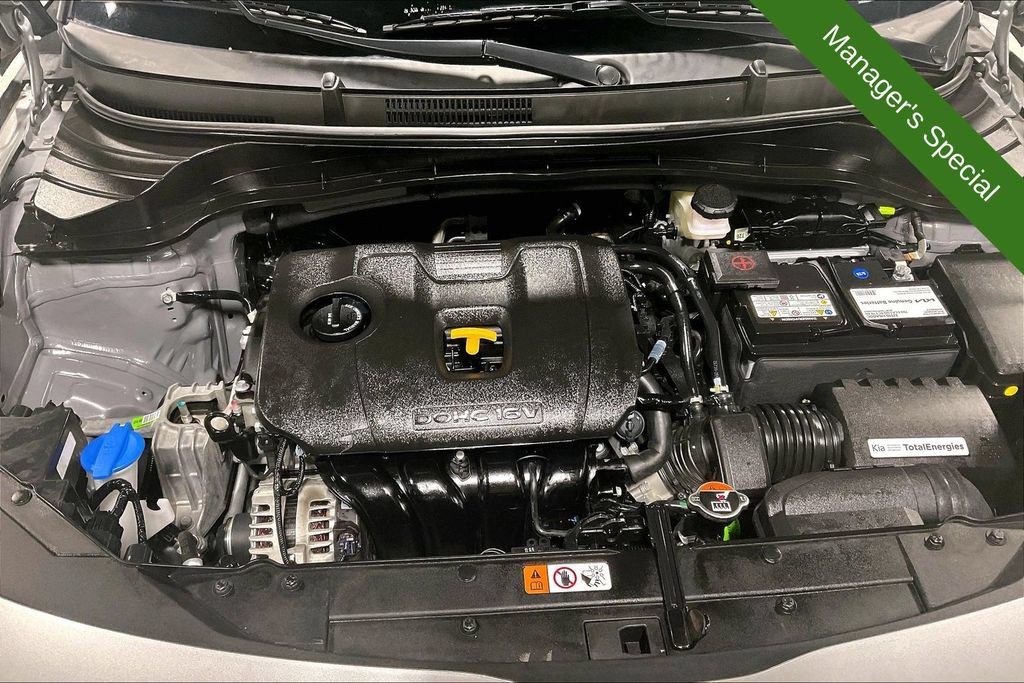 Used 2025 Kia Soul LX w/ LX Technology Package FWD image 11