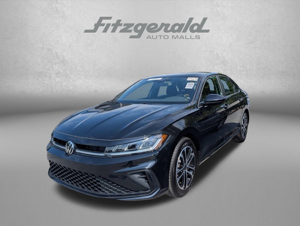 Used 2025 Volkswagen Jetta Sport FWD image 3