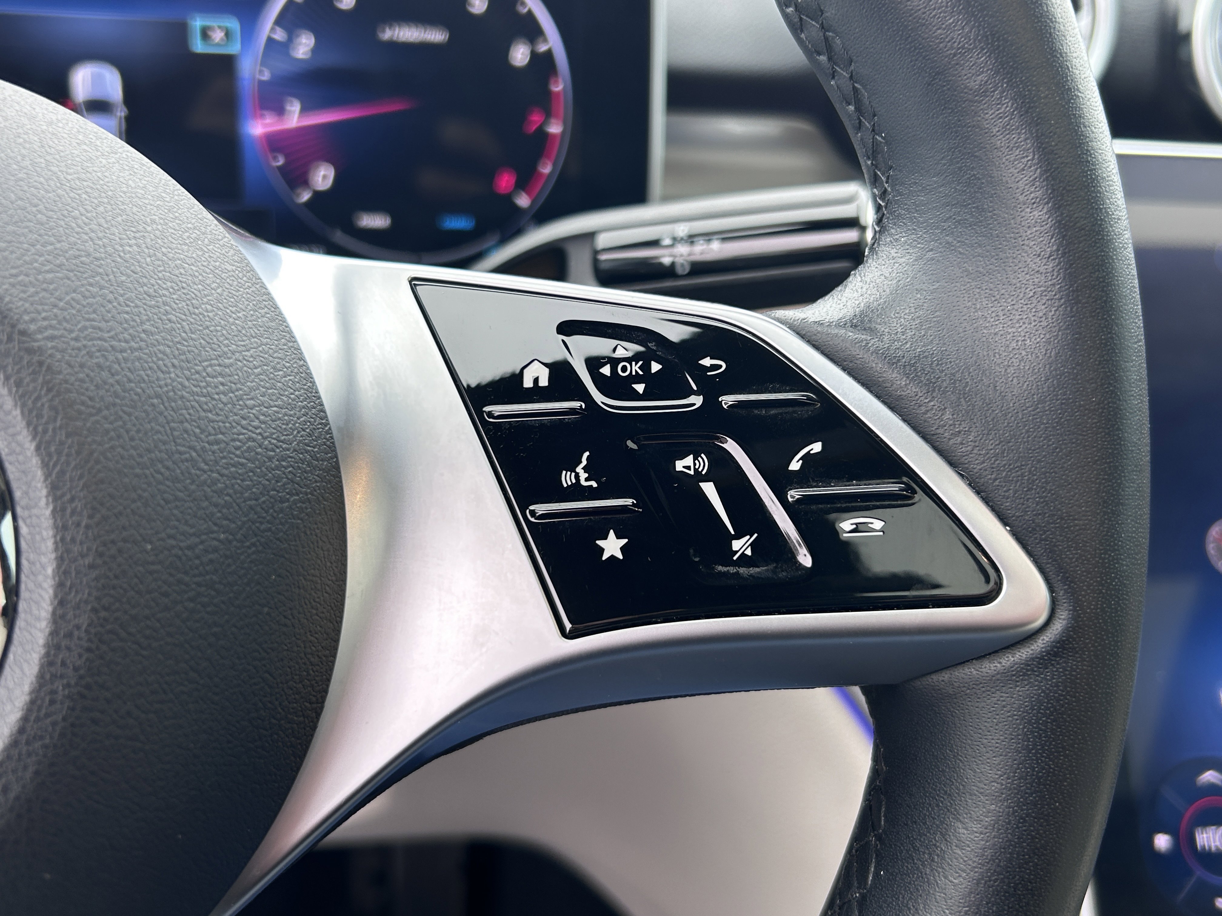 Used 2023 Mercedes-Benz C 300 4MATIC Sedan image 19