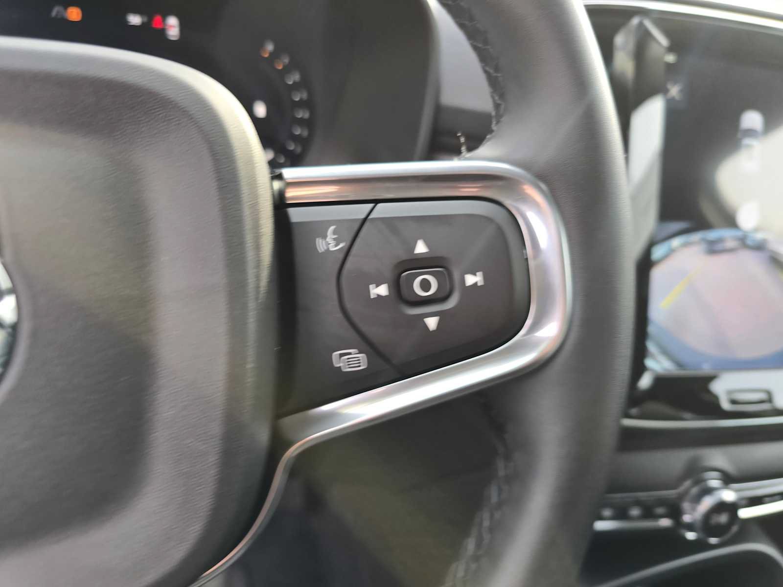 New 2026 Volvo XC40 B5 Core w/ Protection Package Premier AWD/4WD image 27