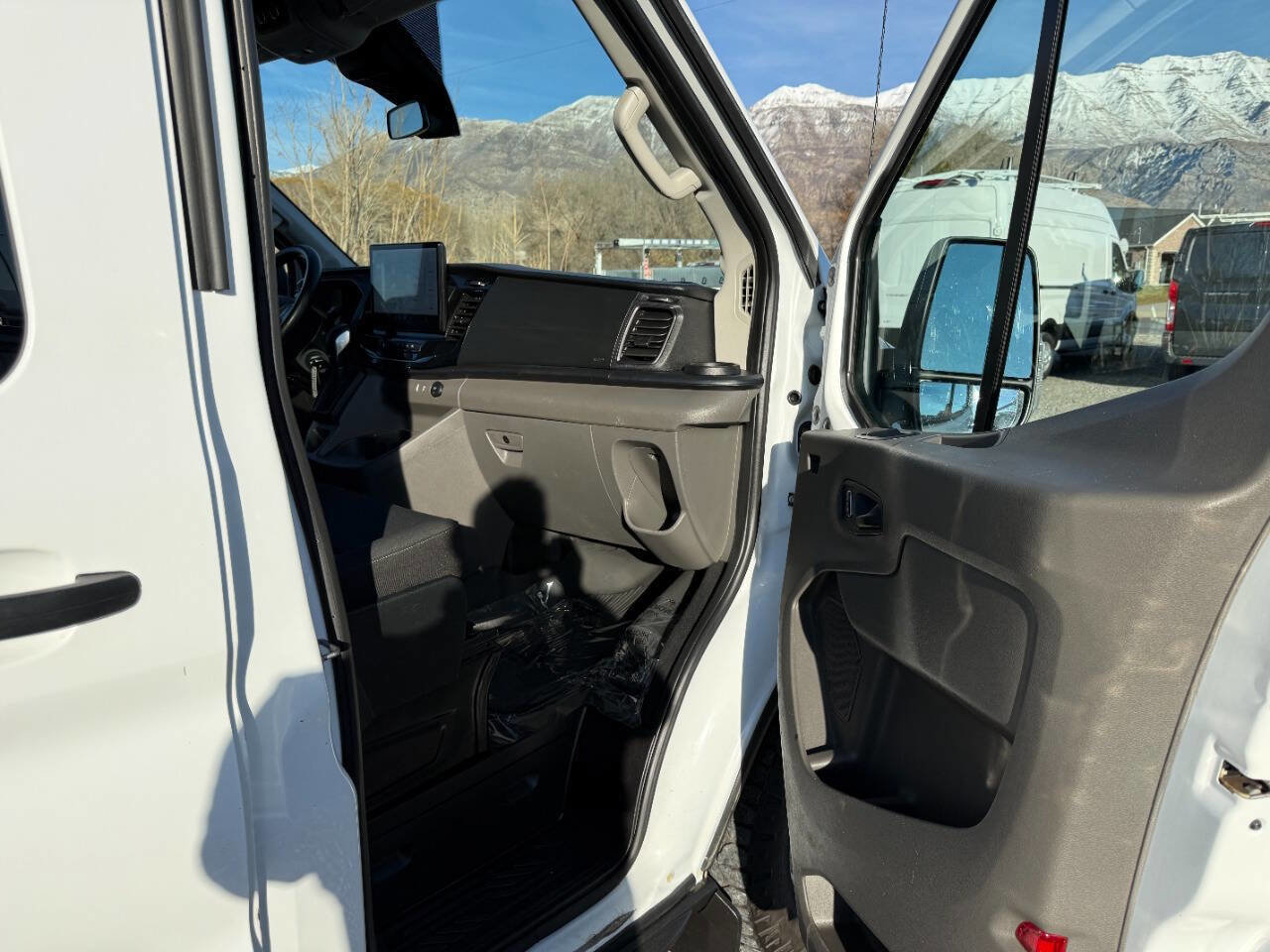 Used 2023 Ford Transit 350 XLT image 18