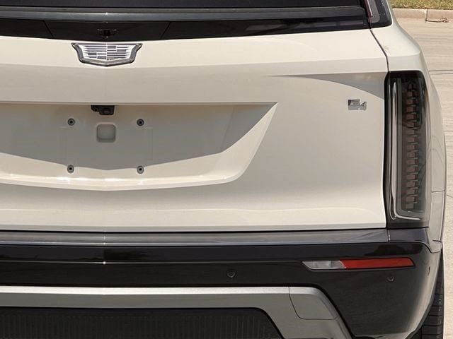 New 2027 Cadillac Vistiq Luxury AWD/4WD image 5
