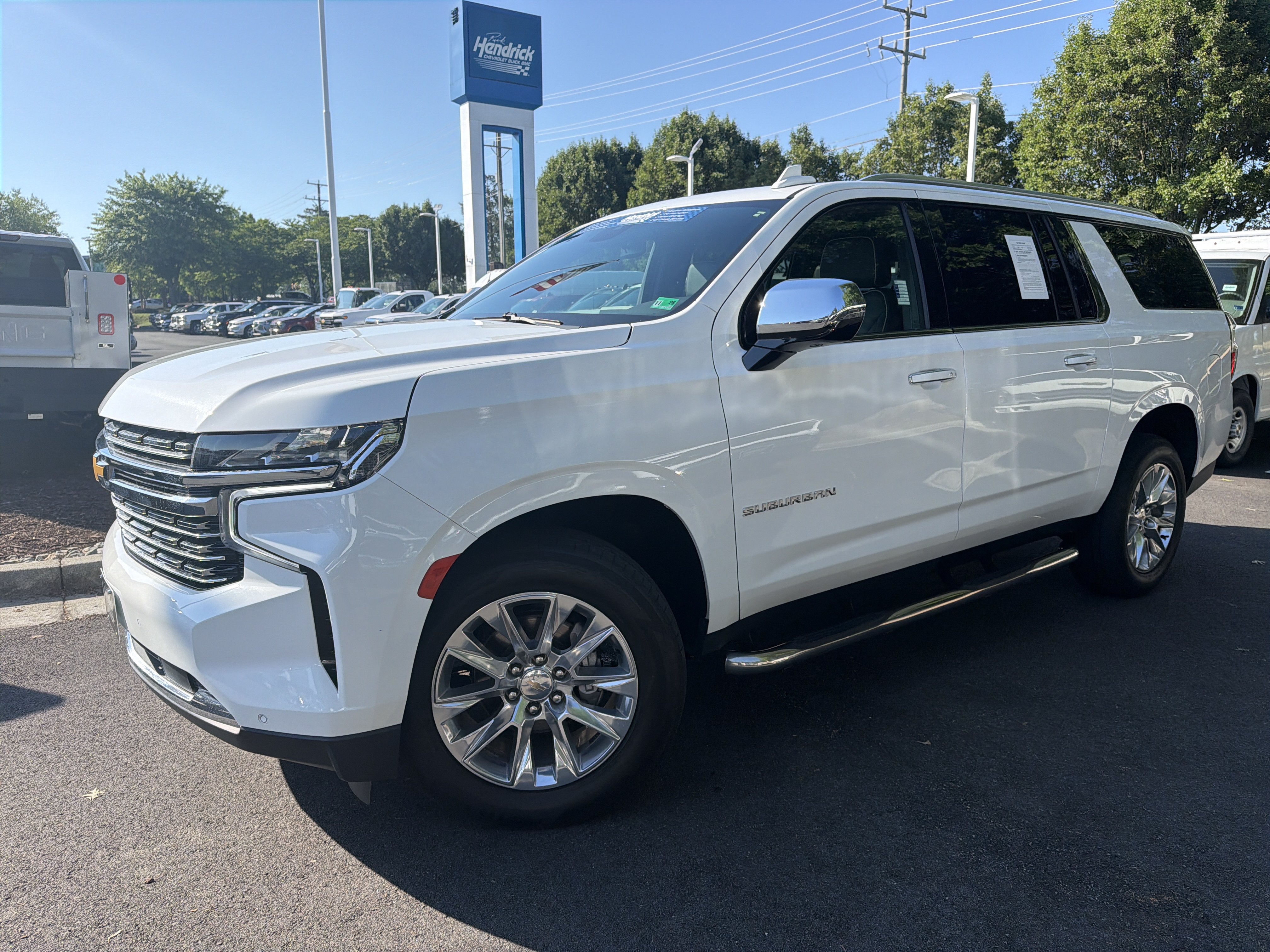 Used 2023 Chevrolet Suburban Premier AWD/4WD image 5