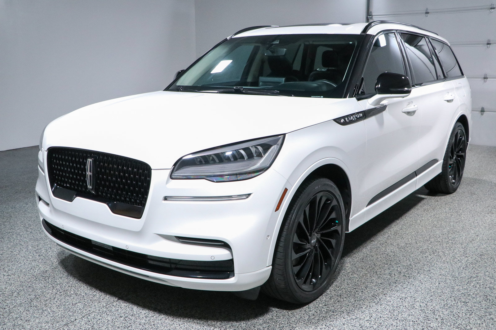 Used 2024 Lincoln Aviator Reserve w/ Jet Package RWD image 34