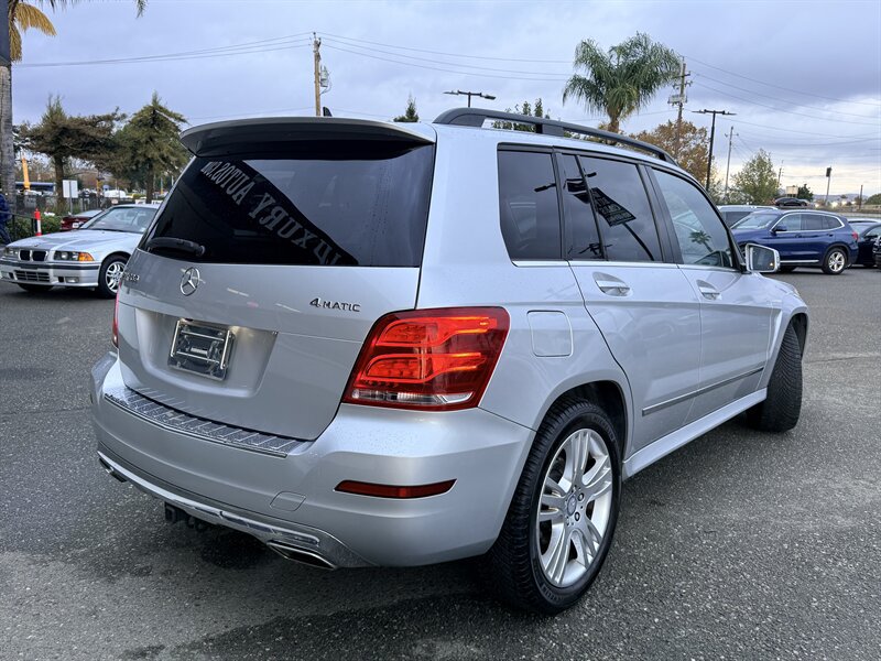 Used 2015 Mercedes-Benz GLK 350 4MATIC image 7