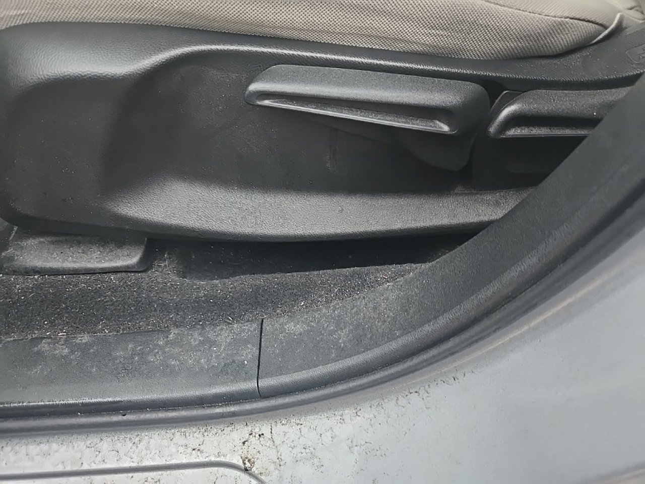 Used 2023 Honda HR-V LX image 19