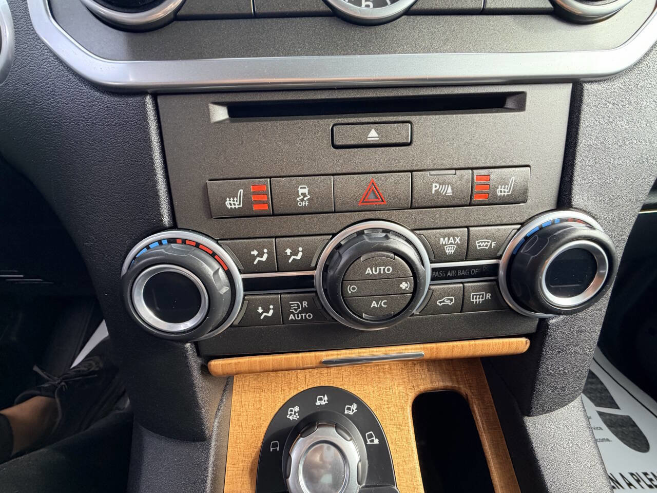 Used 2013 Land Rover LR4 HSE image 10