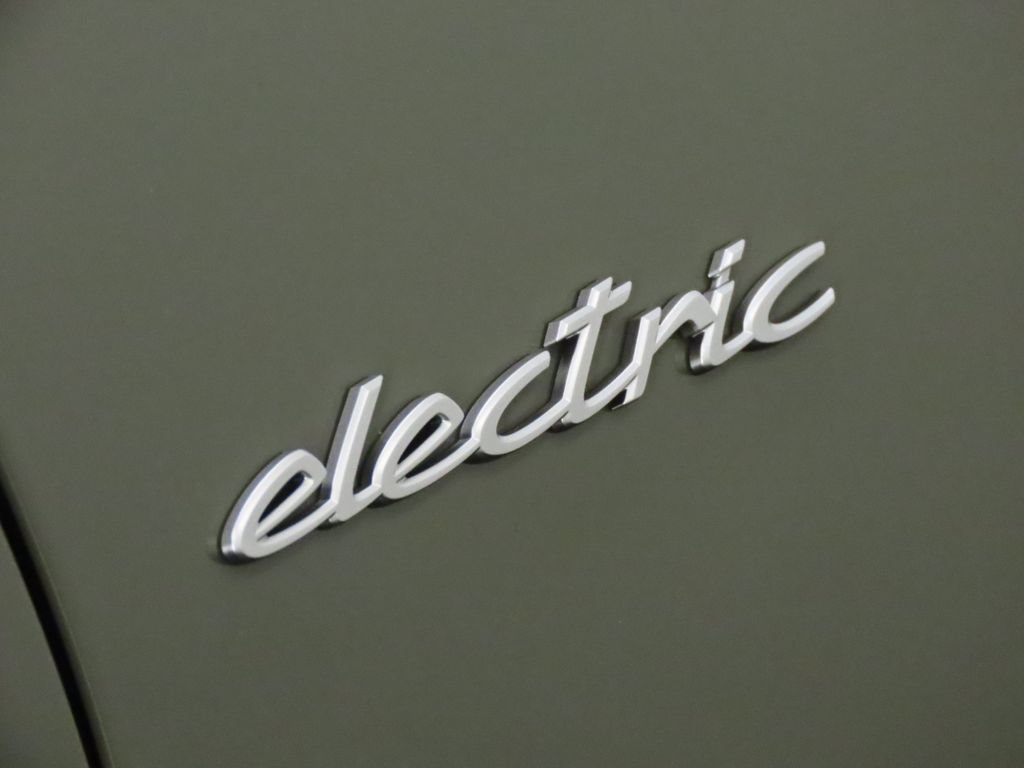 New 2026 Porsche Cayenne Electric AWD/4WD image 13