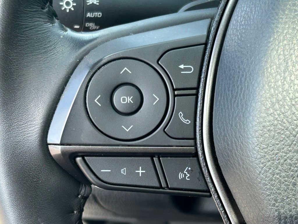 Used 2023 Toyota Camry SE w/ Convenience Package FWD image 19