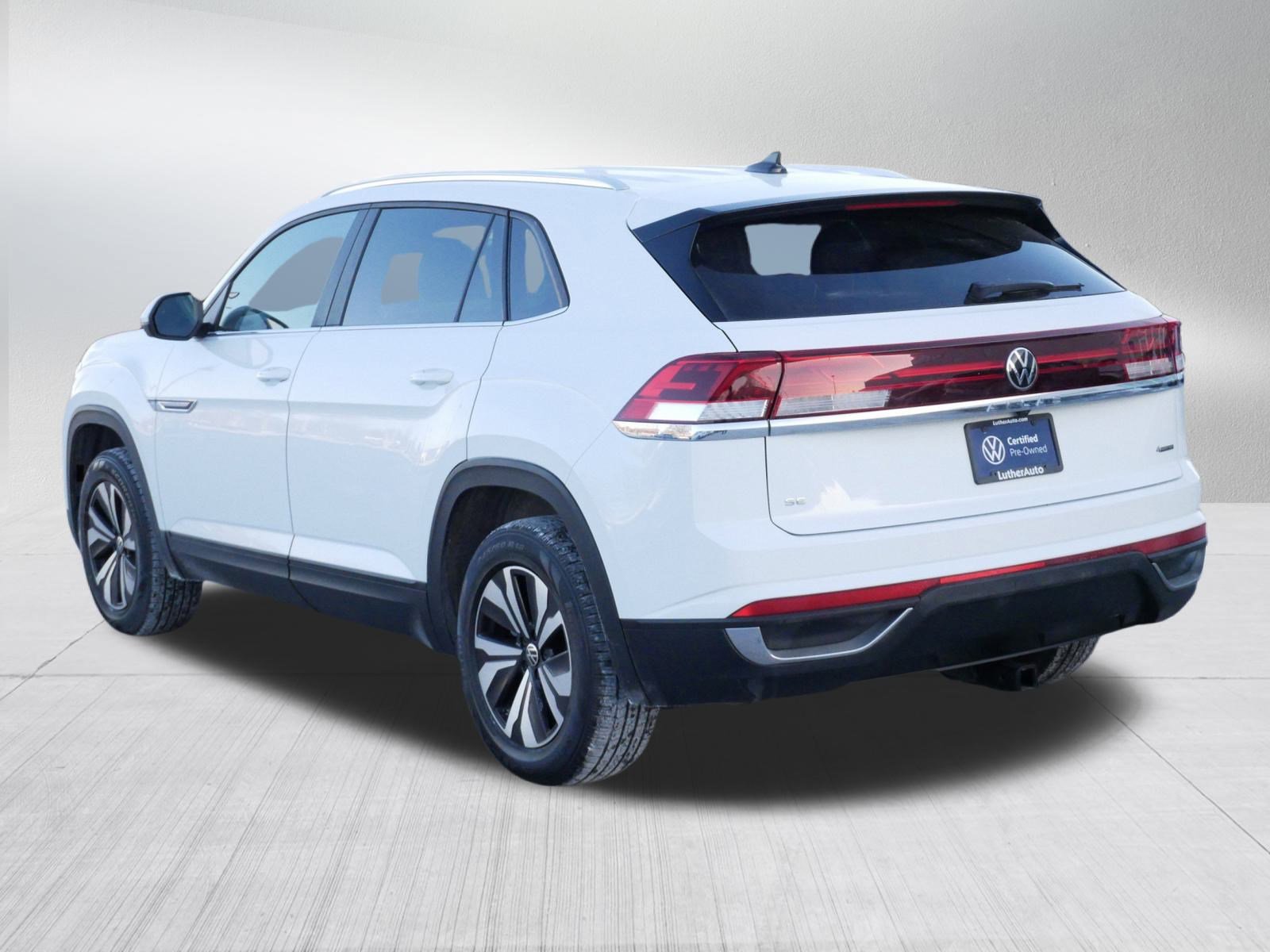 Certified 2024 Volkswagen Atlas Cross Sport SE image 5